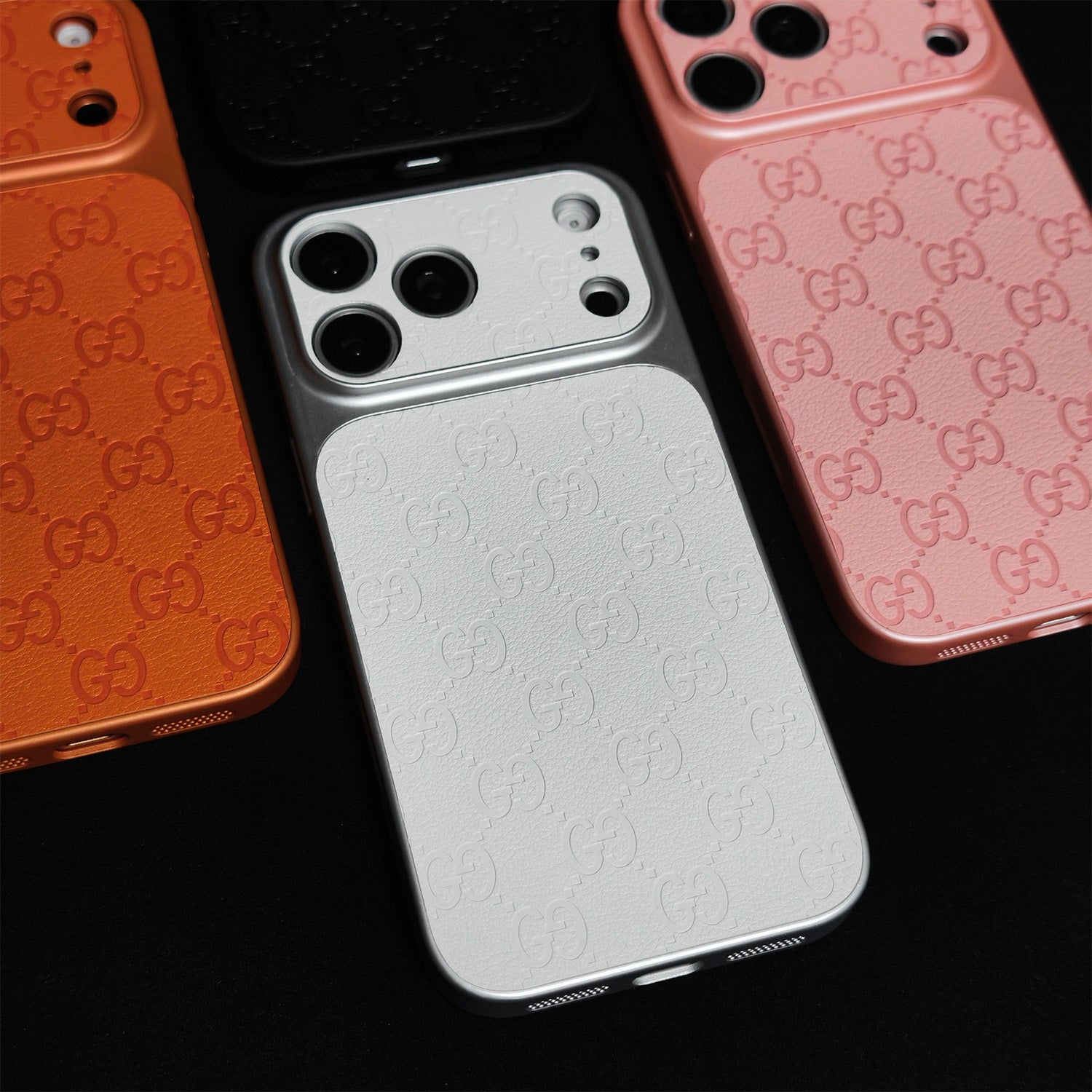 GG EMBOSSED PATTERN