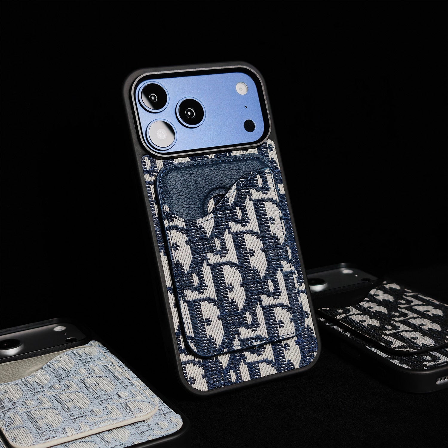 SET MAGSAFE CARDHOLDER D LOGO CLASSIC