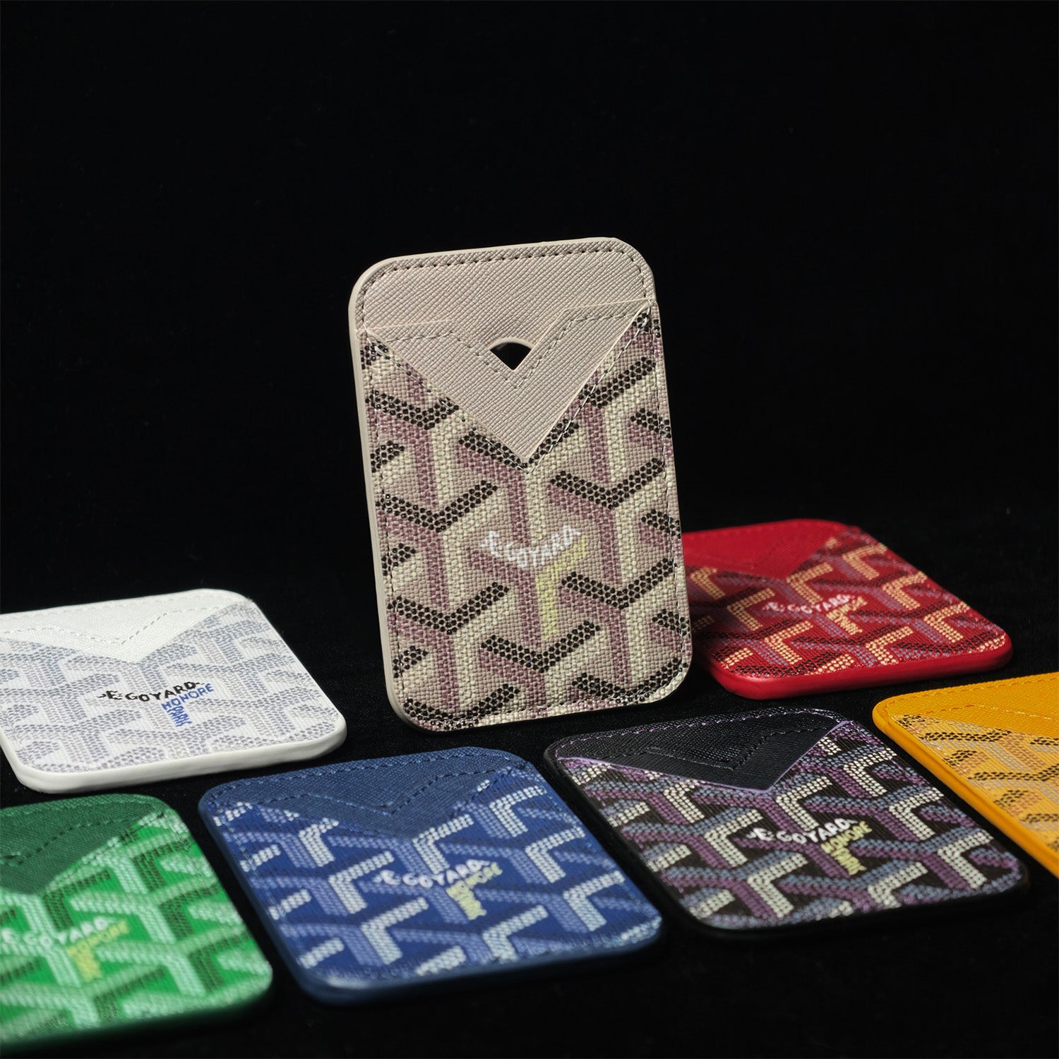 GYD BEIGE MAGSAFE CARDHOLDER