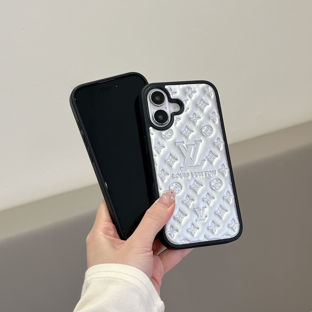 L LEATHER MINILOGO