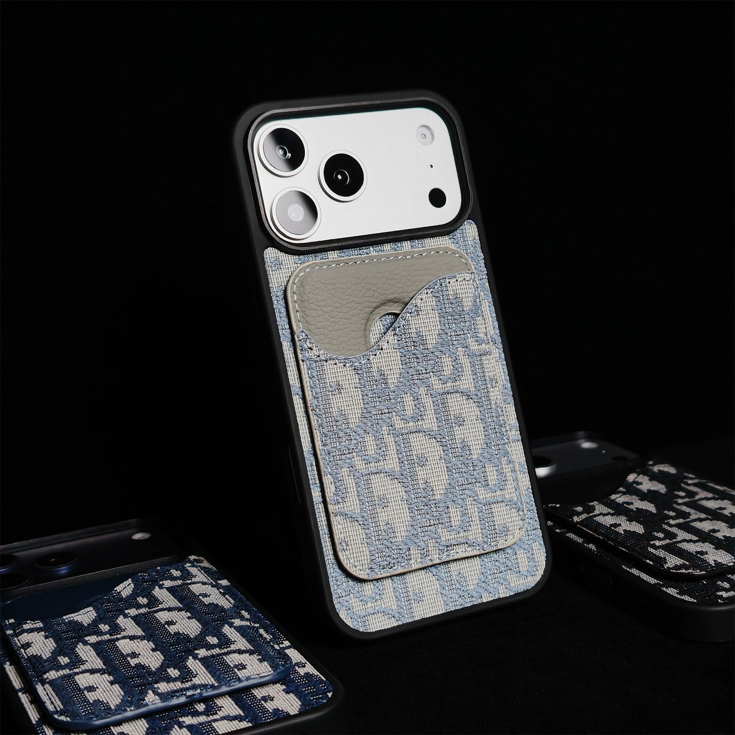 SET MAGSAFE CARDHOLDER D LOGO CLASSIC