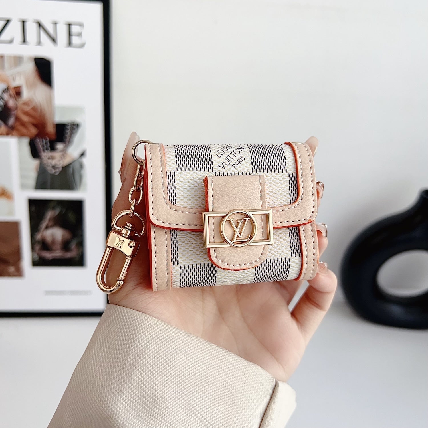 L AIRPODS BAG LEATHER