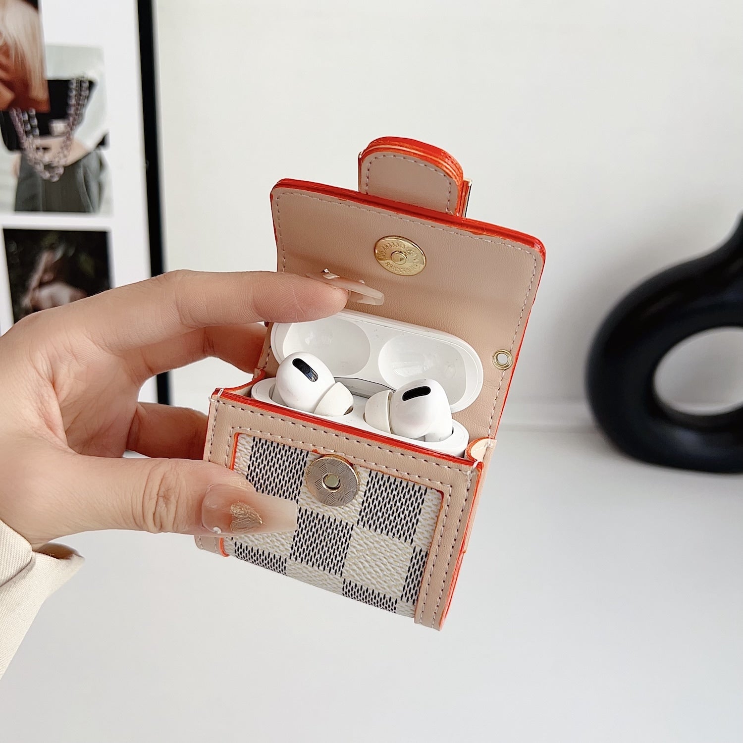 L AIRPODS BAG LEATHER