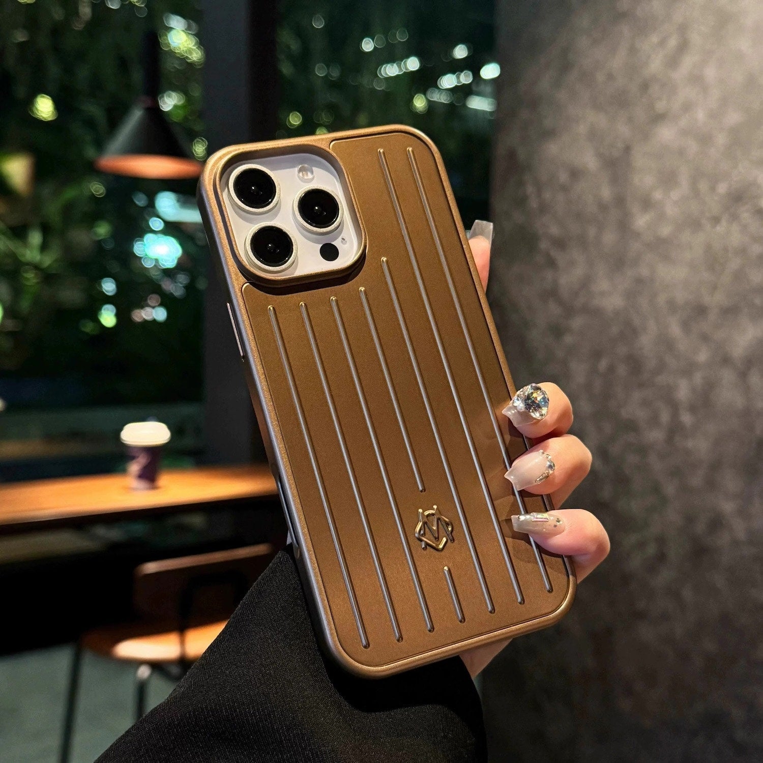 BAG IPHONE CASES