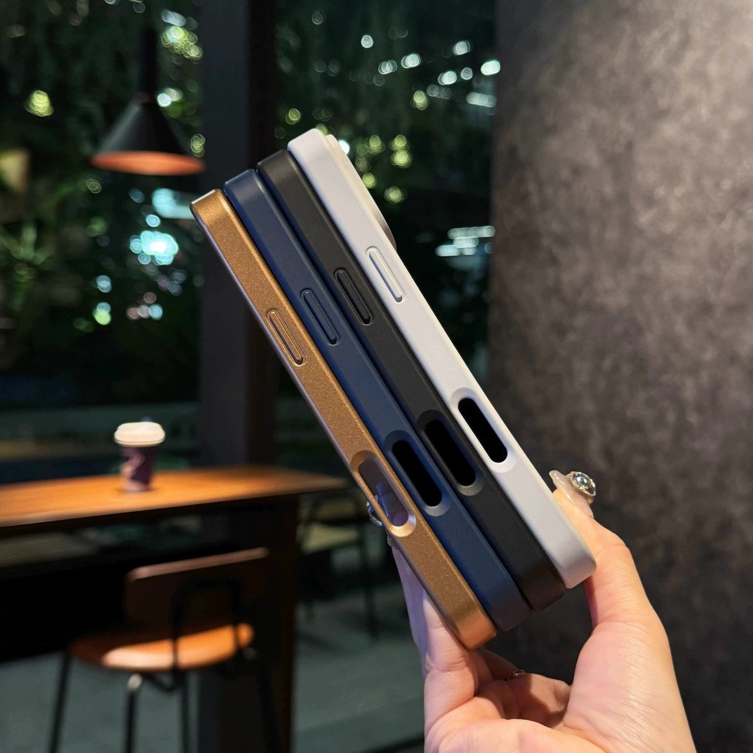BAG IPHONE CASES