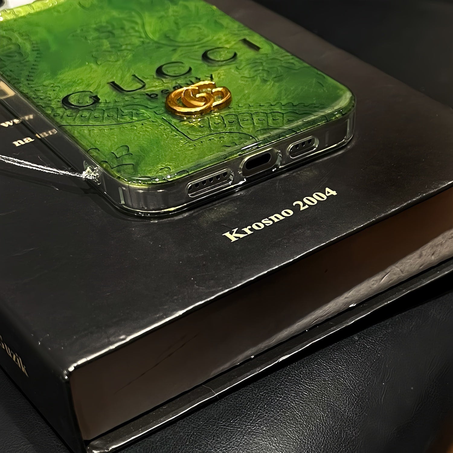 GG GREEN KEYCHAINS